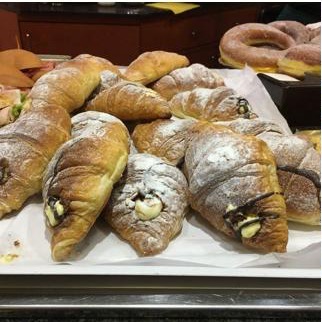 Cornetti artigianali sfogliati a mano