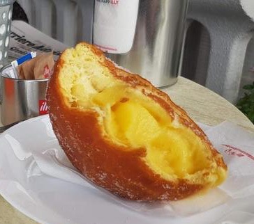 Vassoio di pasticcini misti